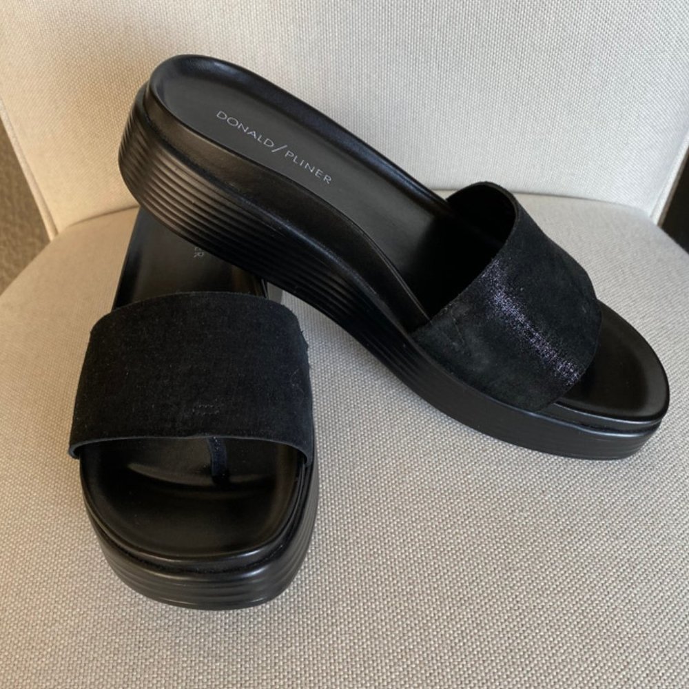 Donald J. Pliner slip-ons